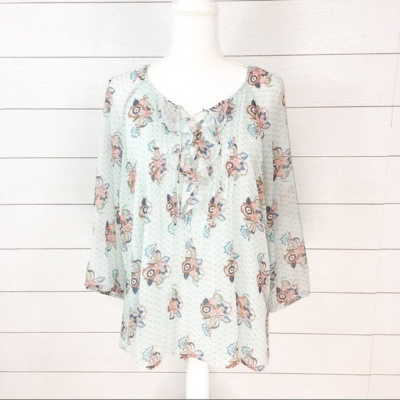 Daniel Rainn Lace up top - Picture 1 of 5